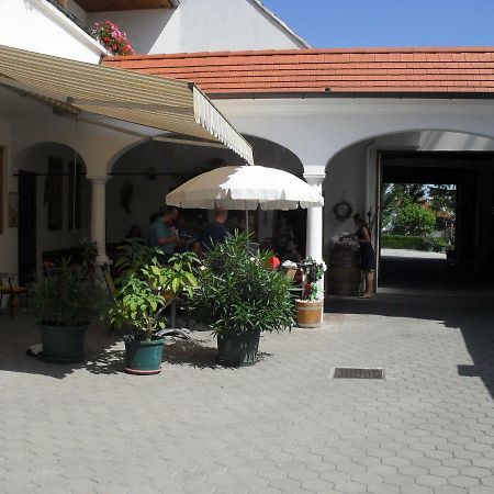 Andreashof Moerbisch Hotel Mörbisch am See Exterior foto